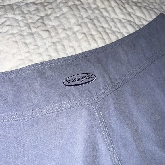 Purple Patagonia cropped pants - Picture 2 of 3